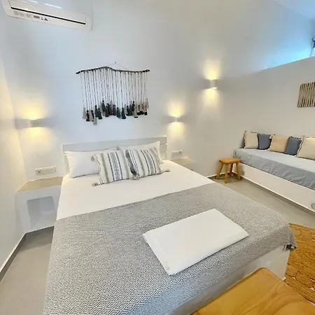 Kirki Rooms By The Sea Parikia  Exterior photo